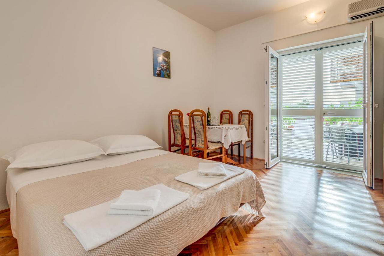 Nemira Beach Getaway Omiš Екстериор снимка