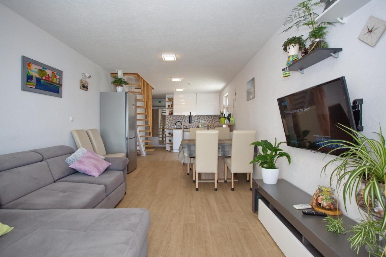Nemira Beach Getaway Omiš Екстериор снимка
