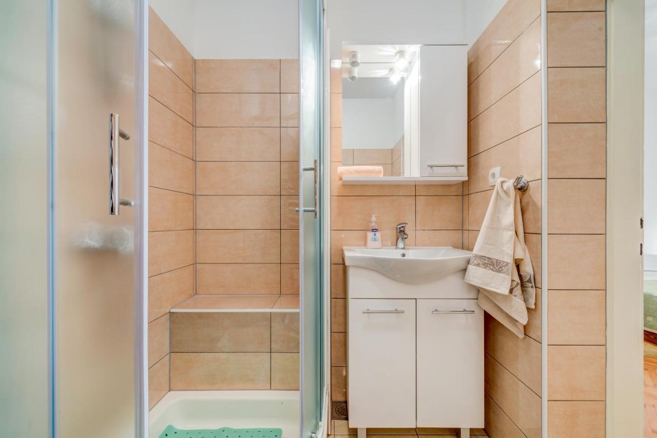 Nemira Beach Getaway Omiš Екстериор снимка