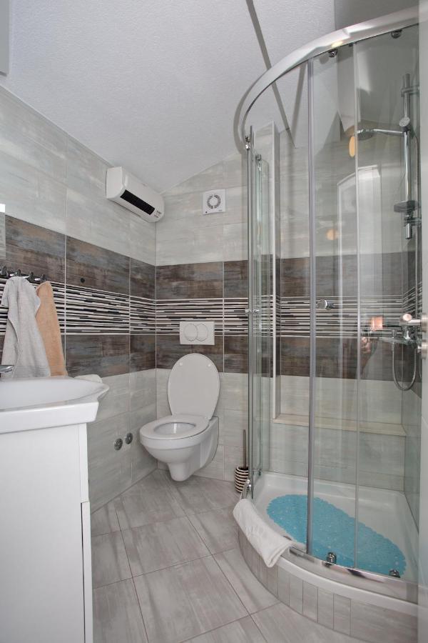 Nemira Beach Getaway Omiš Екстериор снимка